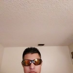 Meet your Posher, Gomez